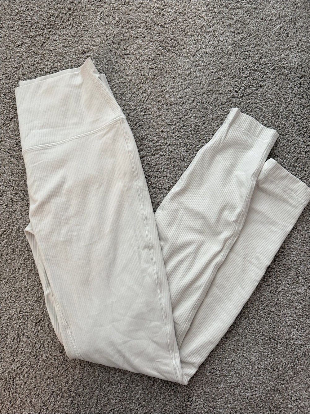 Lululemon size 8High-Waist Ribbed Leggings in Light Cream